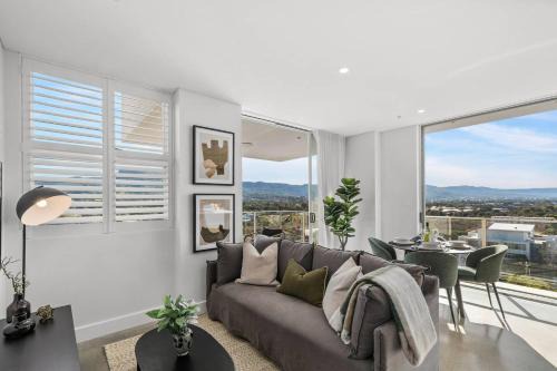 Lightview Escape - Mount Keira Vista by North Beach