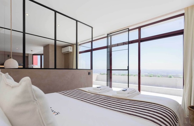 Liiiving in Gaia - Panoramic Terrace Penthouse