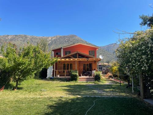 Linda casa en El Manzano con hermosa vista!