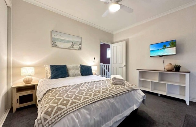 Little Malop Escape I Central Geelong