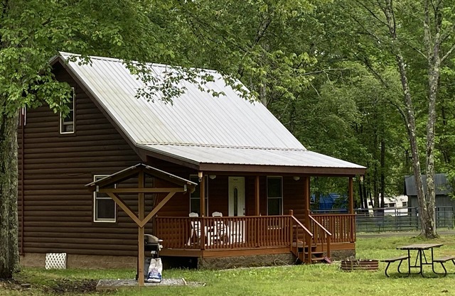 Little Tracks Cabins