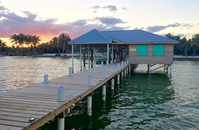 Live & Sleep over the Sea! * Glamping in Paradise*
