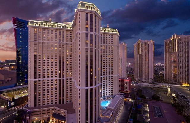 Live the Vegas Dream: Family Fun and Luxury Await- Marriott's Grand Chateau-3 Bd