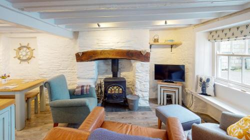 Lobster Cove, 50 metres from the beach, harbour, pub & coastal walks