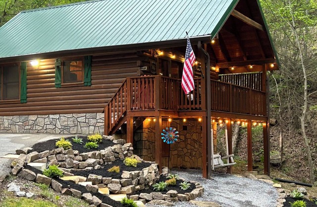 Located in Black Bear Falls Resort cozy cabin for two with new hot tub