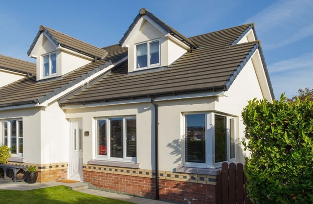 Located in Ramsey, Royal 1 offers plenty to enjoy and is a matter of minutes from the town's indepen