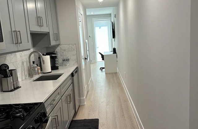Location! For NYC - Luxury Studio in Jersey City