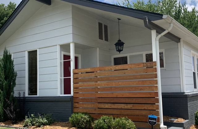 Location!!!! Midtown! By TU, Expo Center and Hospitals! 2 BR/2 BA remodeled!!