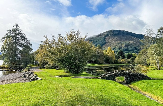 Loch Ness Romantic Hideaway by Interhome