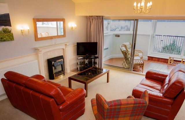 Loch Rannoch Highland Lodge (2) - Retreat Group