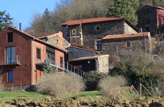 lodging "dedeuxchoseslune" in classified village, with sight, charm and sun.
