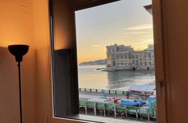 Loft with beach in Posillipo