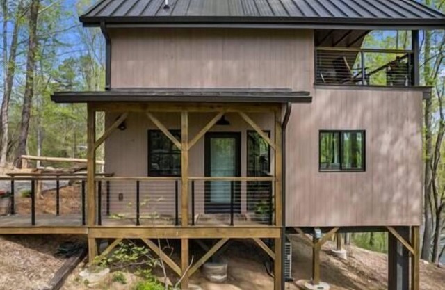 Lofty Ledges Hangout at French Broad River Farms