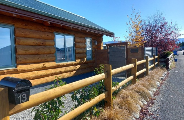 Log Cabin - Cosy and comfortable.
