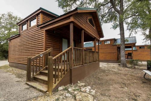 Log Cabin for Family Glamping Vacation near San Antonio