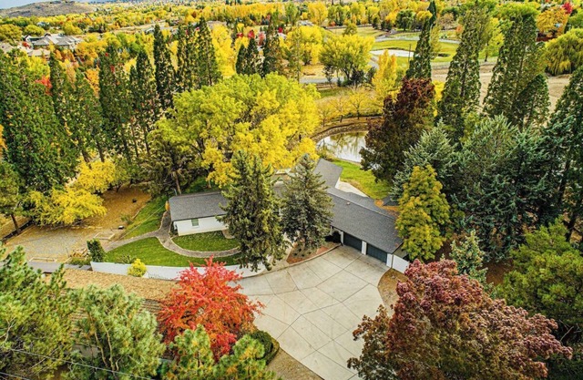 Long Term Over 30 Days,Ranch in Country Side of Reno/10Beds