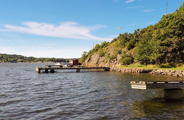 Look forward to a carefree island vacation by the fjord