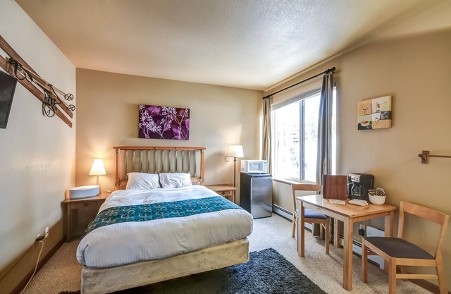 Looking at the Cornice Affordable Studio/Hotel Style Condo
