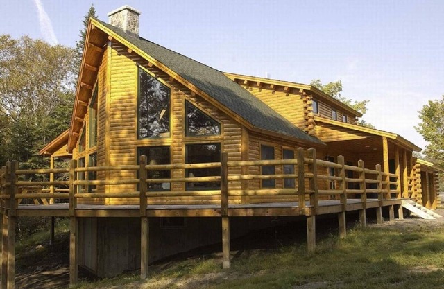 Loon's Nest Log Cabin/Waterfront. Pontoon boat available for rent