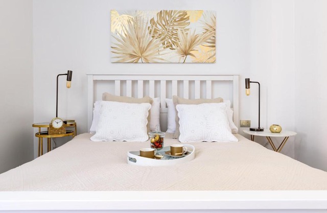 Lora Como Apartment, free private parking