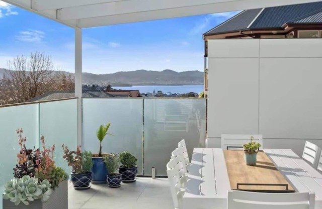 Lord Street Villa Spacious Comfort and River Views