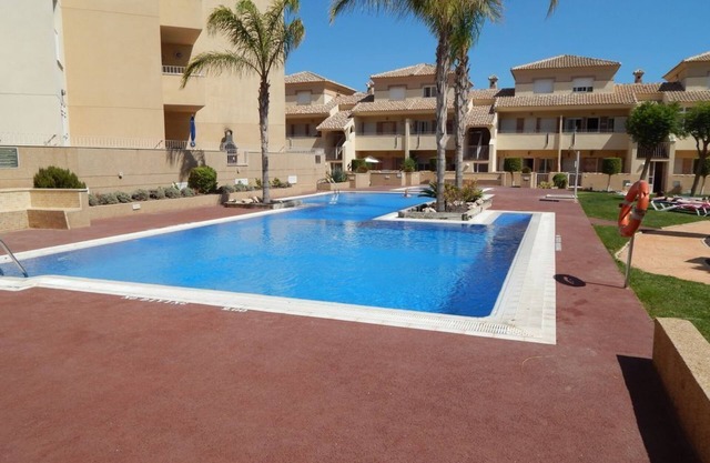Los Alcazares, 3 Bedroom Villa with communal pool on the Albatros complex