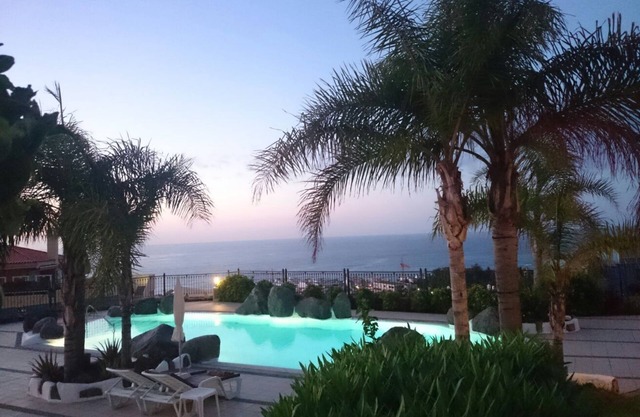 Los Órganos Luxe - Romantic and with sea views