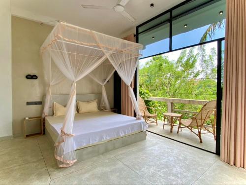 Lotus Surf House