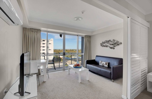 Lovely 1-bedroom in the Heart of Mackay w/Pool