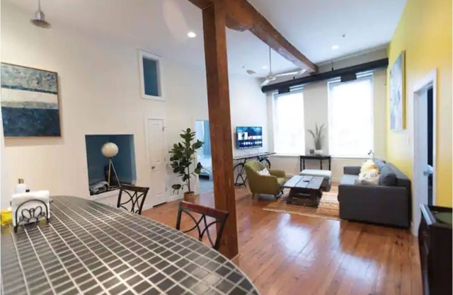Lovely 2 bedroom (2A) unit with free parking.