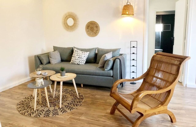 Lovely 2 Bedroom in Gemmayzeh - 24/7 electricity
