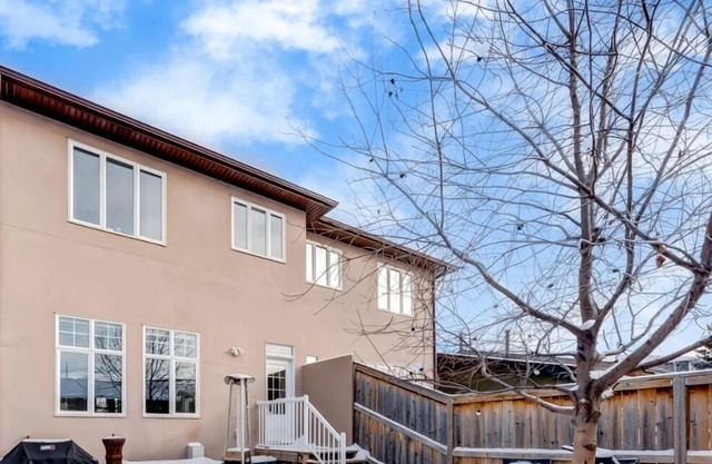 Lovely 2 BR Suite |Near Foothills Hospital & UofC