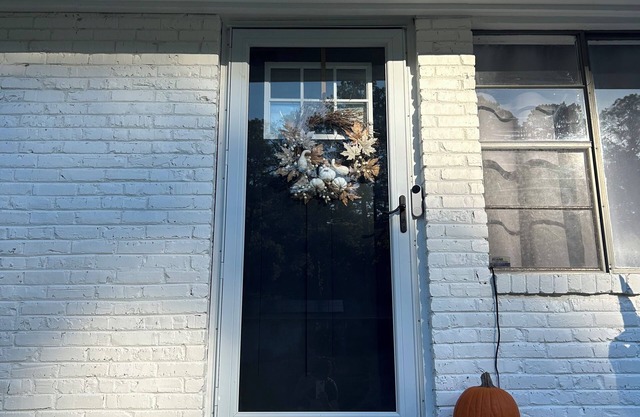 Lovely 3-bedroom house with AC for a relaxing getaway