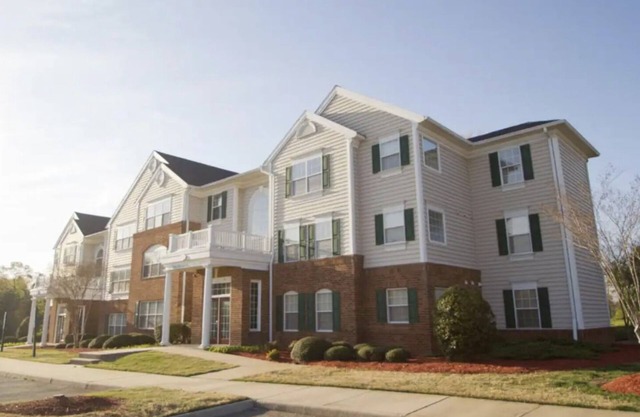 Lovely 4 Bedroom Suite @ Greensprings Vacation Resort