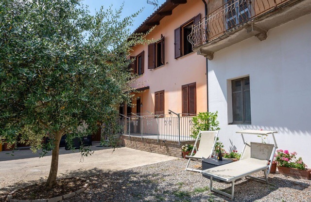 Lovely apartment for 6 people with WIFI, A/C, terrace and parking