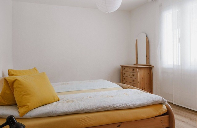 Lovely apartment for 4 people with WIFI, TV, balcony and pets allowed