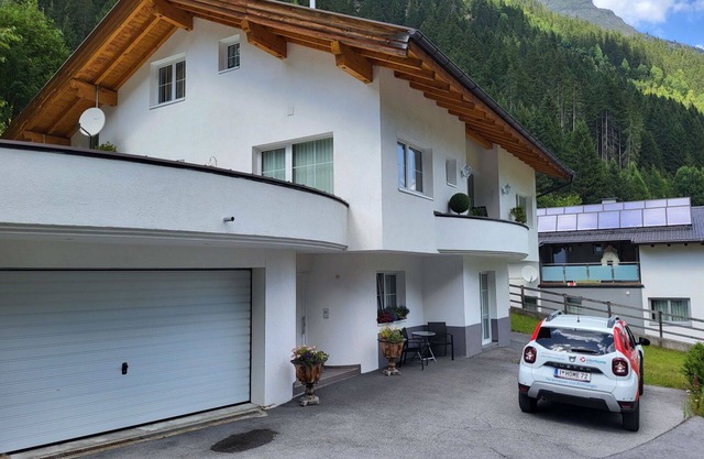 Lovely apartment for 4 guests with TV and terrace