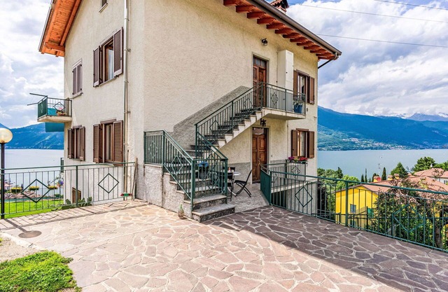 Lovely apartment for 6 guests with WIFI, TV, terrace and pets allowed