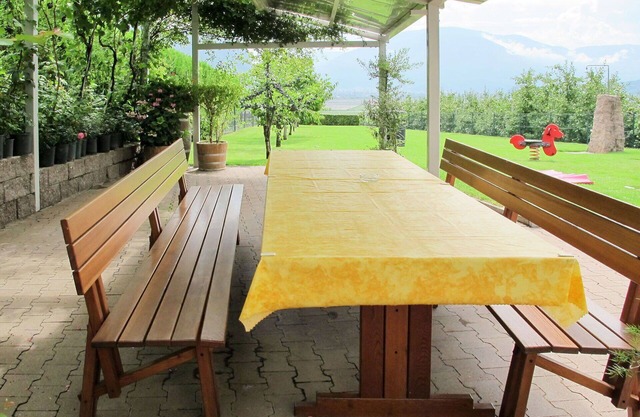 Lovely apartment for 4 guests with WIFI, pool, TV and patio