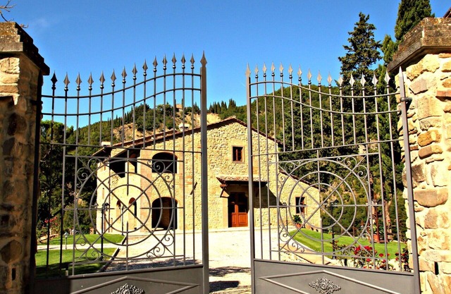 Lovely apartment for 5 people with pool, WIFI, TV and pets allowed