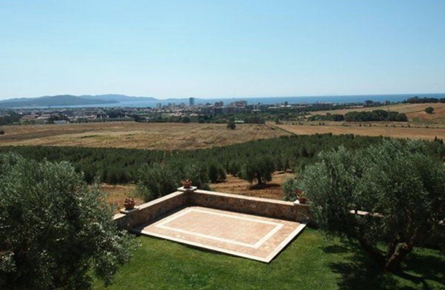 Lovely apartment for 6 guests with TV, patio and panoramic view