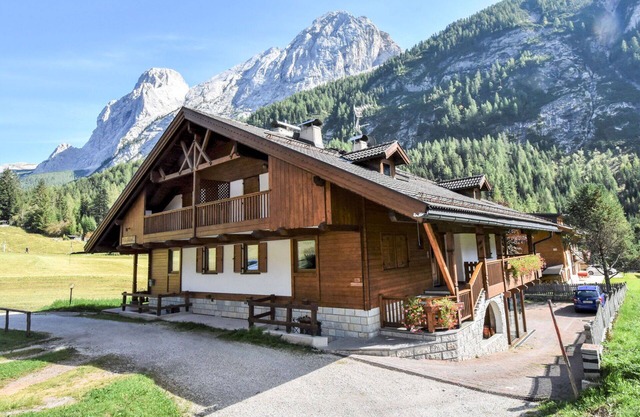 Lovely apartment in villa for 3 guests with WIFI, TV and pets allowed