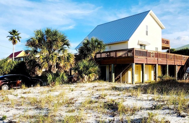 Lovely Beach Getaway ~ Steps To The Beach ~ The Perfect Family Escape!