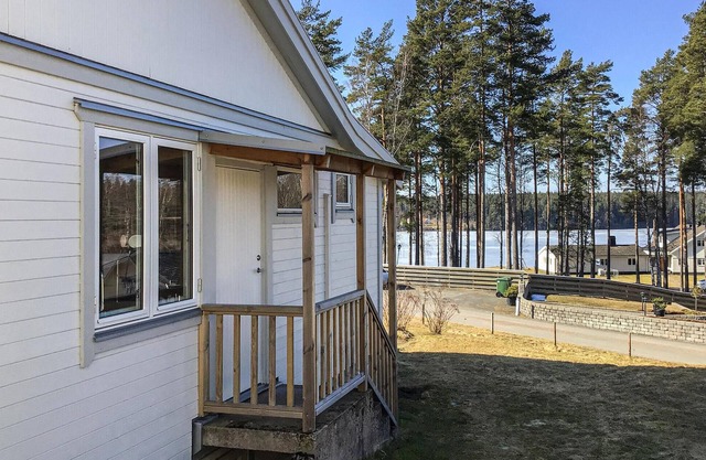 Lovely home in Mullsjö with kitchen