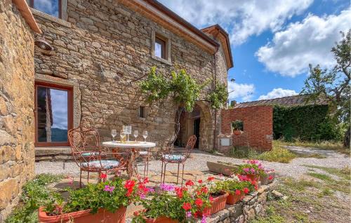 Lovely Home In San Pietro A Dame