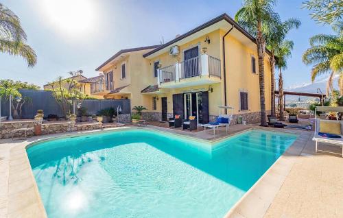 Lovely Home In Trappitello With Wifi