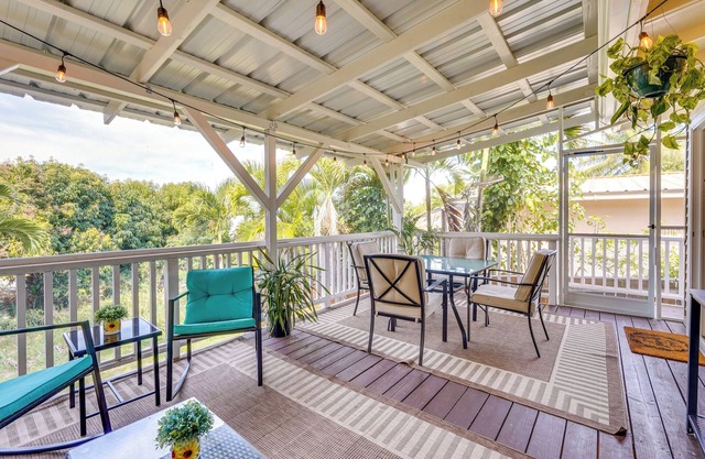 Lovely Kailua-kona Home ~ 2 Mi to Town & Beach!