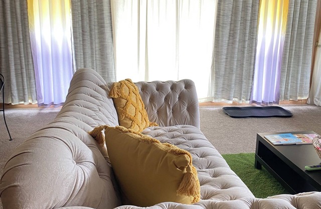 Lovely Master suite room located Near downtown Elkhart