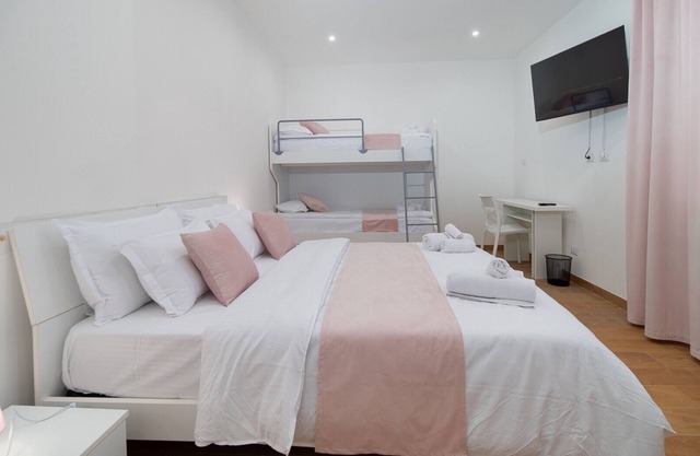 Lovely Rooms by Rentbeat