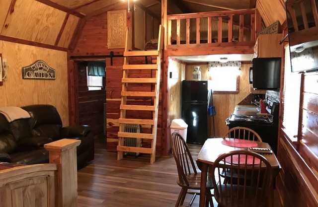 Lovely secluded cabin #1